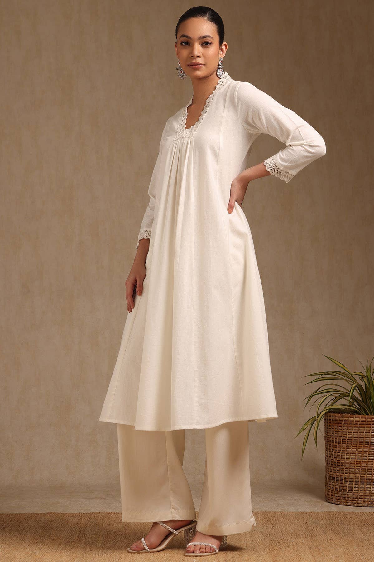 Off White Cotton Solid V-Neck Lace Inserts A-Line Kurta With Front Pleats - Image 4