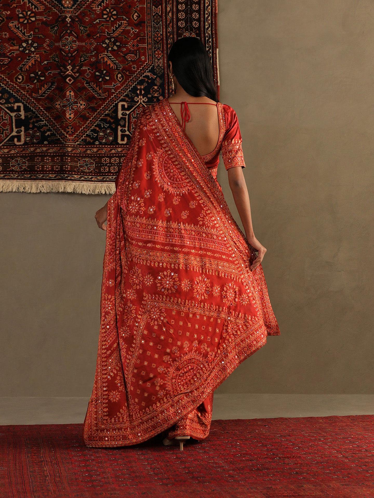 Lava Red Darpan Saree With Unstitched Blouse - Image 4
